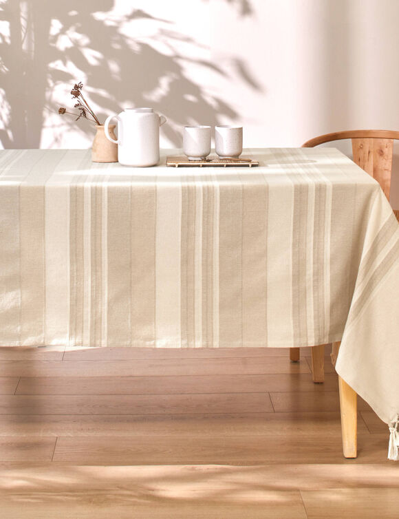 Veelkleurig artisanaal geweven sprei of plaid (zandkleur) Veelkleurig artisanaal geweven sprei of plaid (zandkleur)